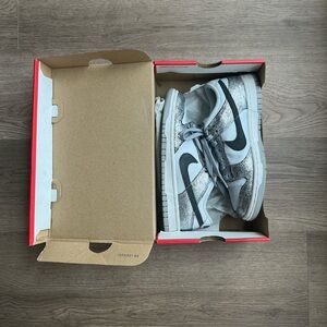 Nike Dunk Golden Gals W